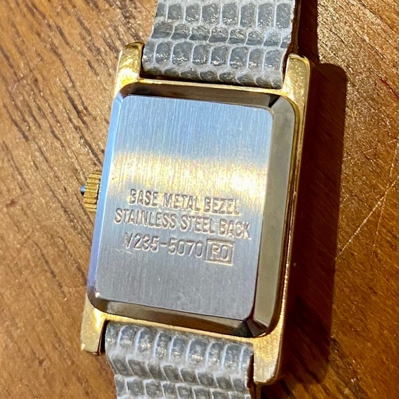 Seiko Gold and White Women's Watch - Picture 7 of 8